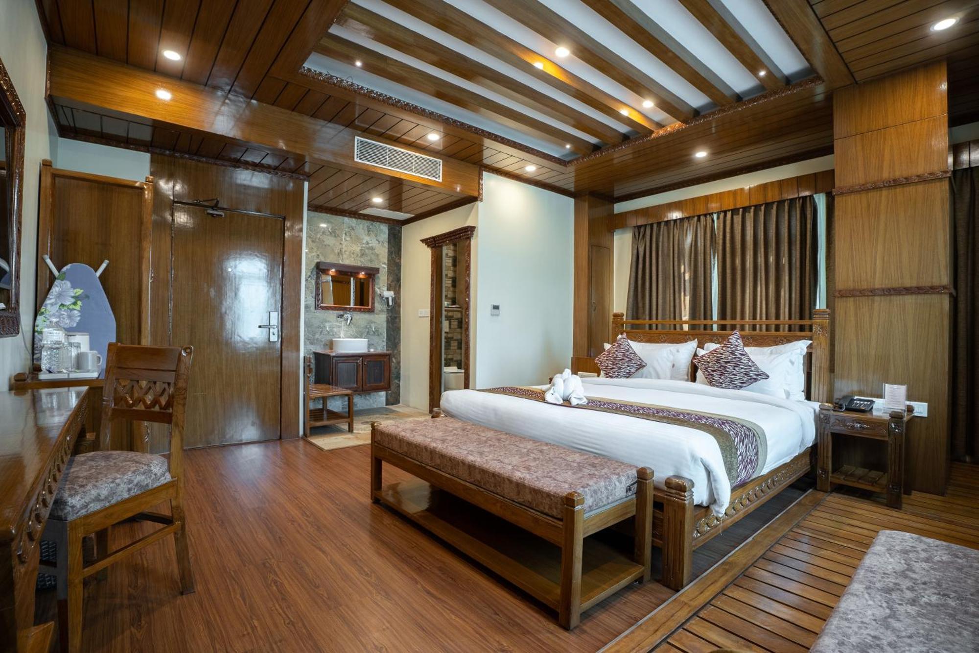 Surya Heritage Hotel Kathmandu Bagian luar foto